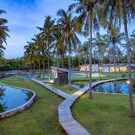 Pravasa Gili Resort By Kajane กิลิเมโน ภายนอก รูปภาพ